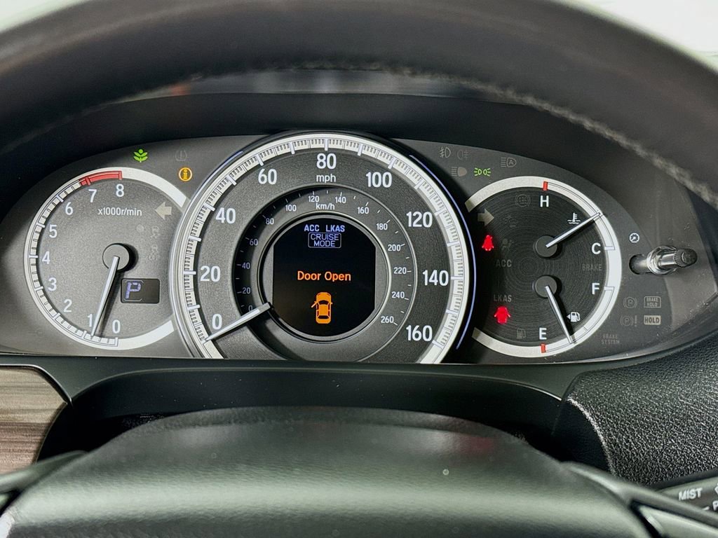 Used 2017 Honda Accord Touring image 14