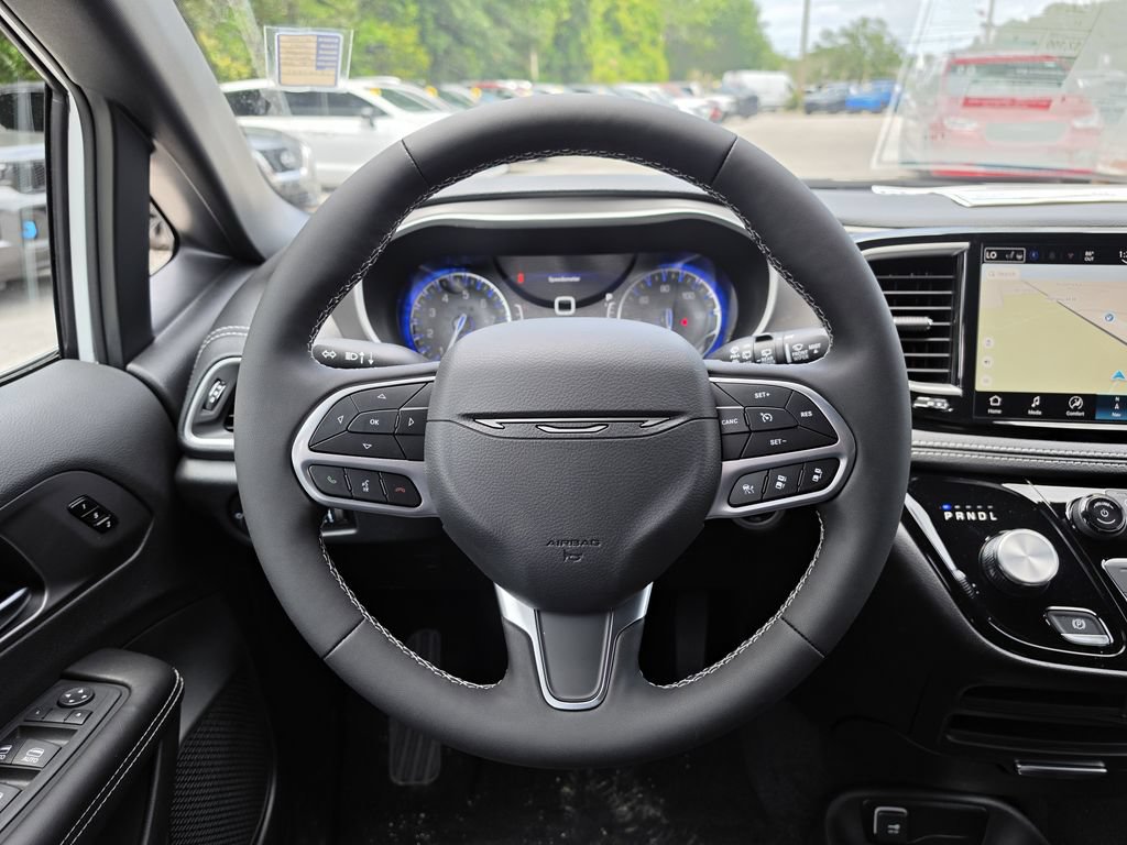 New 2027 Chrysler Pacifica Select w/ Family Tech Group FWD image 13