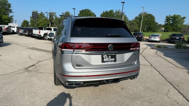 Used 2024 Volkswagen Atlas SEL Premium R-Line AWD/4WD image 7