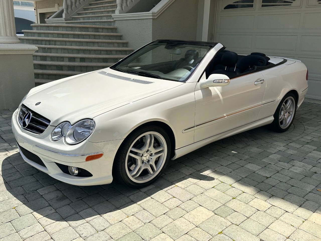 Used 2009 Mercedes-Benz CLK 550 Cabriolet image 28