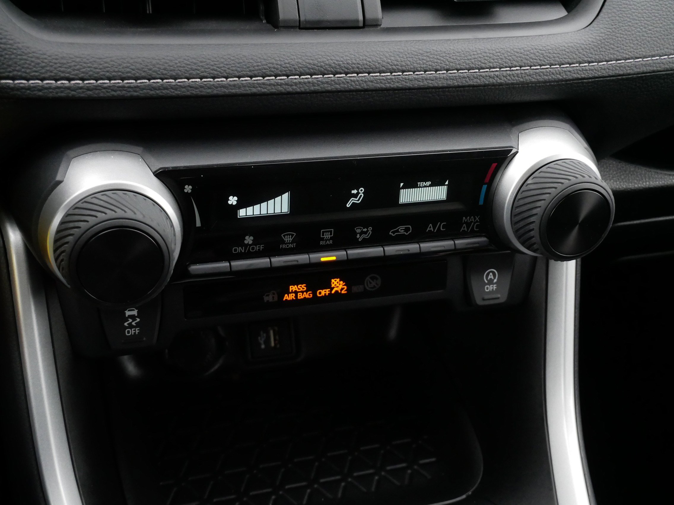 Used 2025 Toyota RAV4 LE image 23