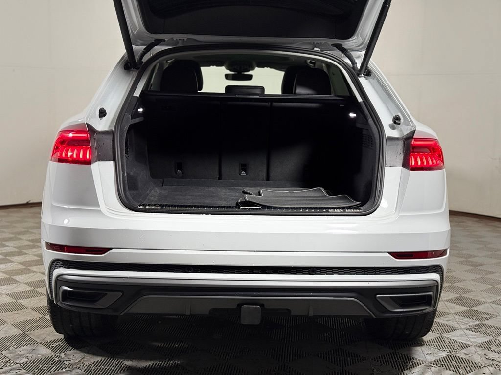 Used 2023 Audi Q8 Premium Plus AWD/4WD image 6