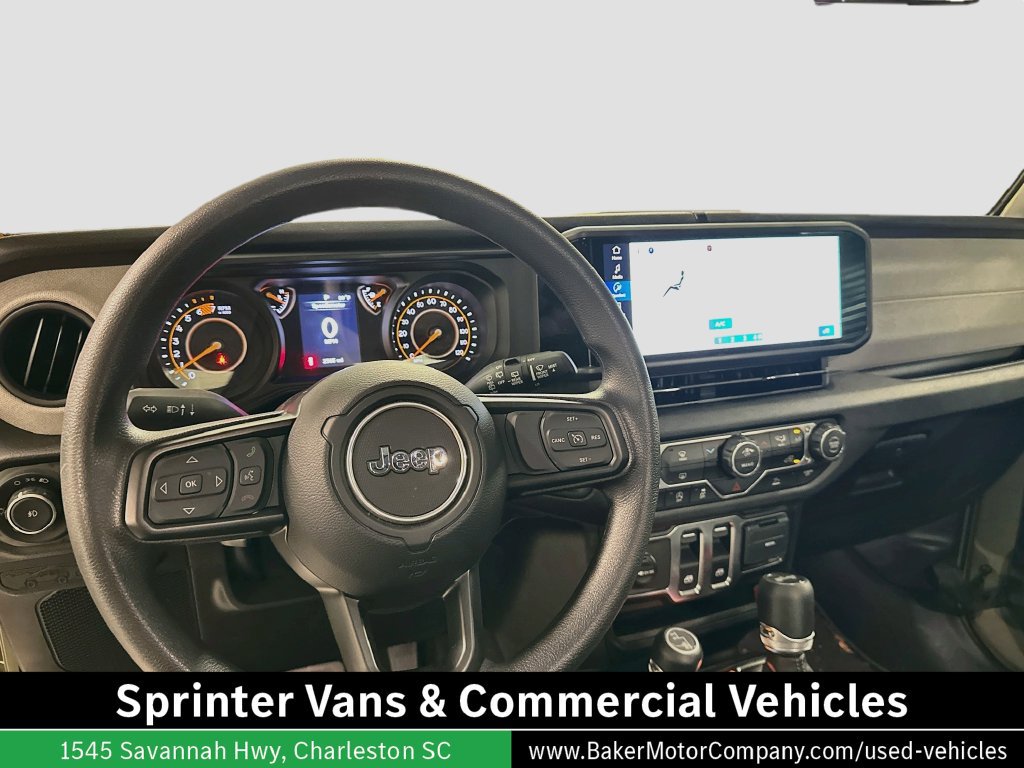 Used 2025 Jeep Wrangler Sport AWD/4WD image 21