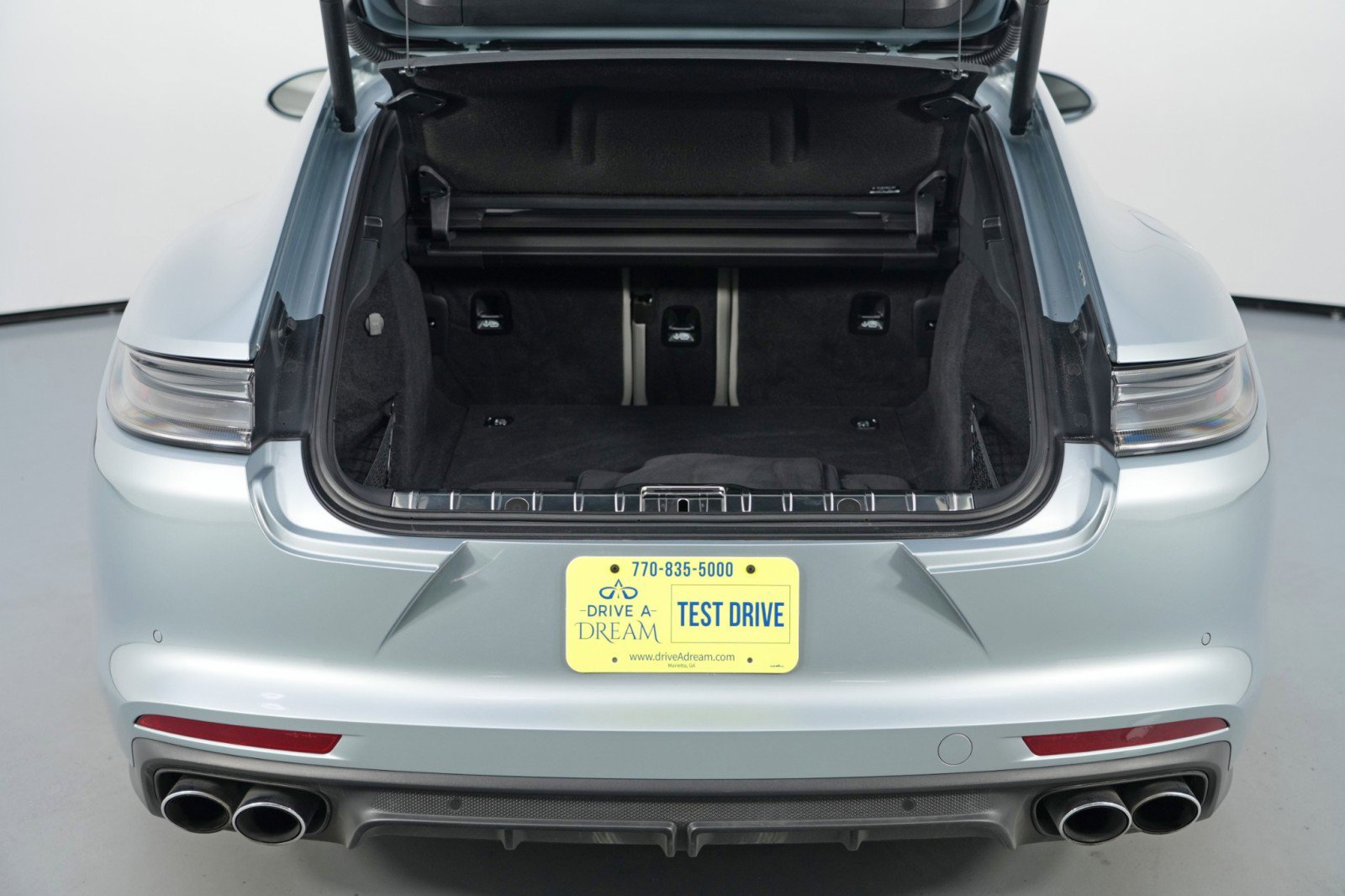 Used 2023 Porsche Panamera Platinum Edition image 9