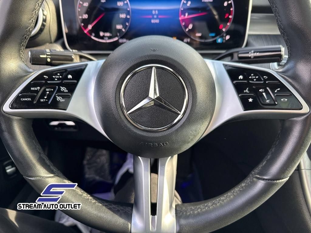 Used 2025 Mercedes-Benz C 300 4MATIC Sedan image 23