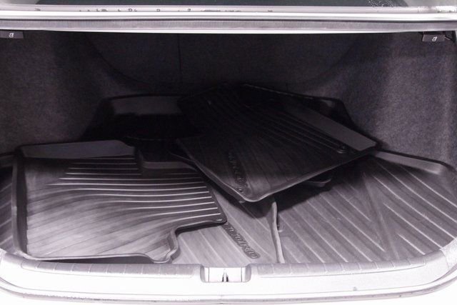 Used 2018 Honda Accord EX image 19