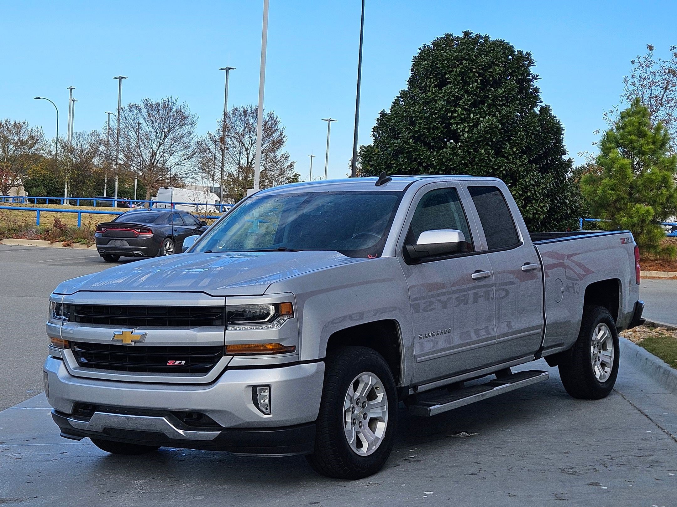 Used 2018 Chevrolet Silverado 1500 LT w/ All Star Edition image 3