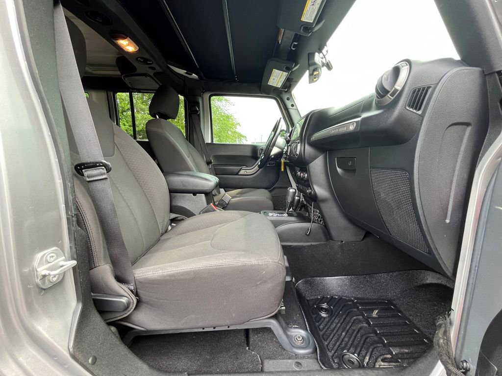 Used 2016 Jeep Wrangler Unlimited Sport w/ Quick Order Package 24S AWD/4WD image 21