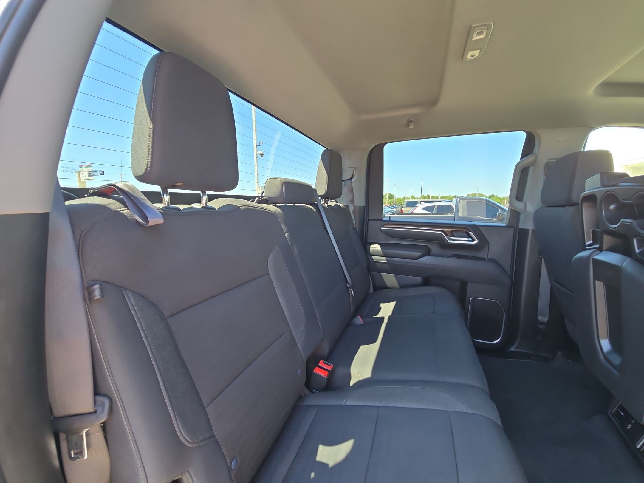 Used 2025 Chevrolet Silverado 2500 LT AWD/4WD image 30