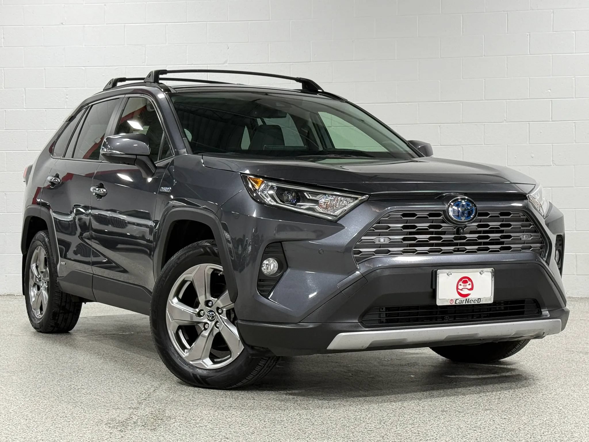 Used 2019 Toyota RAV4 Limited AWD/4WD image 4