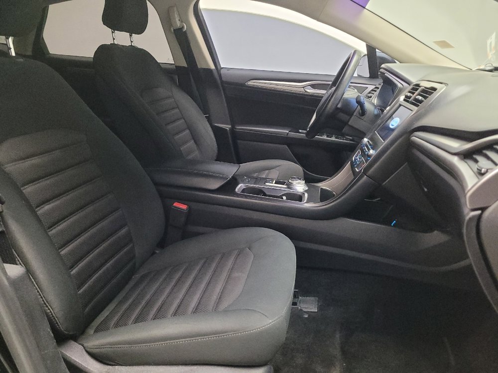 Used 2017 Ford Fusion SE w/ Fusion SE Technology Package FWD image 21