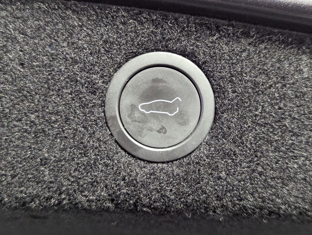 Used 2024 Tesla Model 3 Standard Range image 46