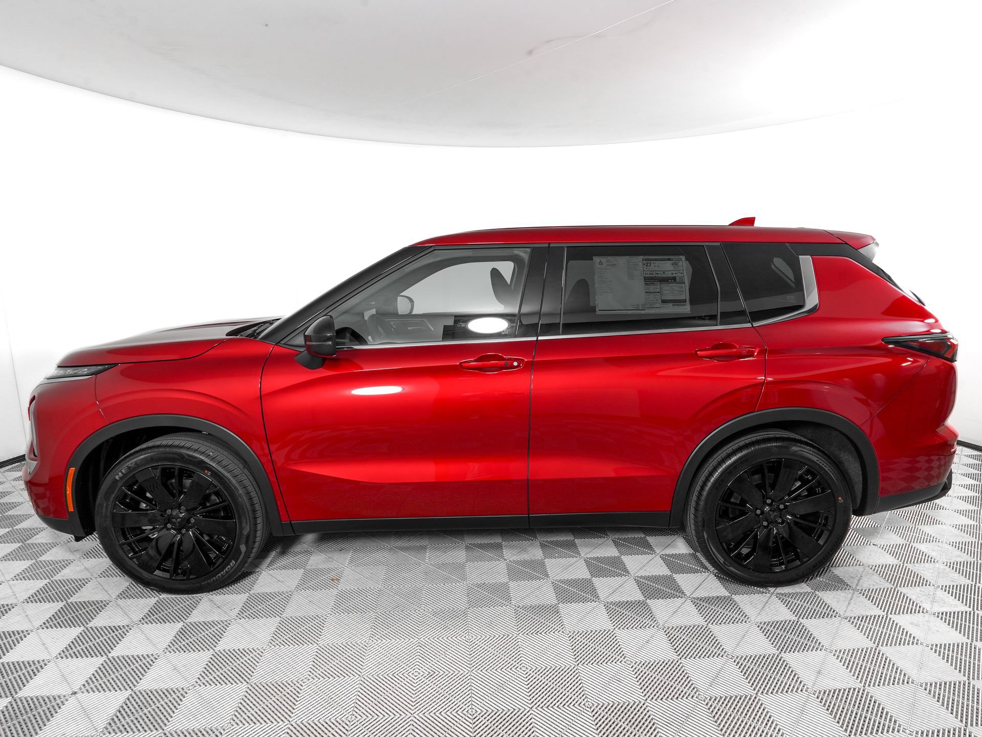 New 2026 Mitsubishi Outlander LE AWD/4WD image 5