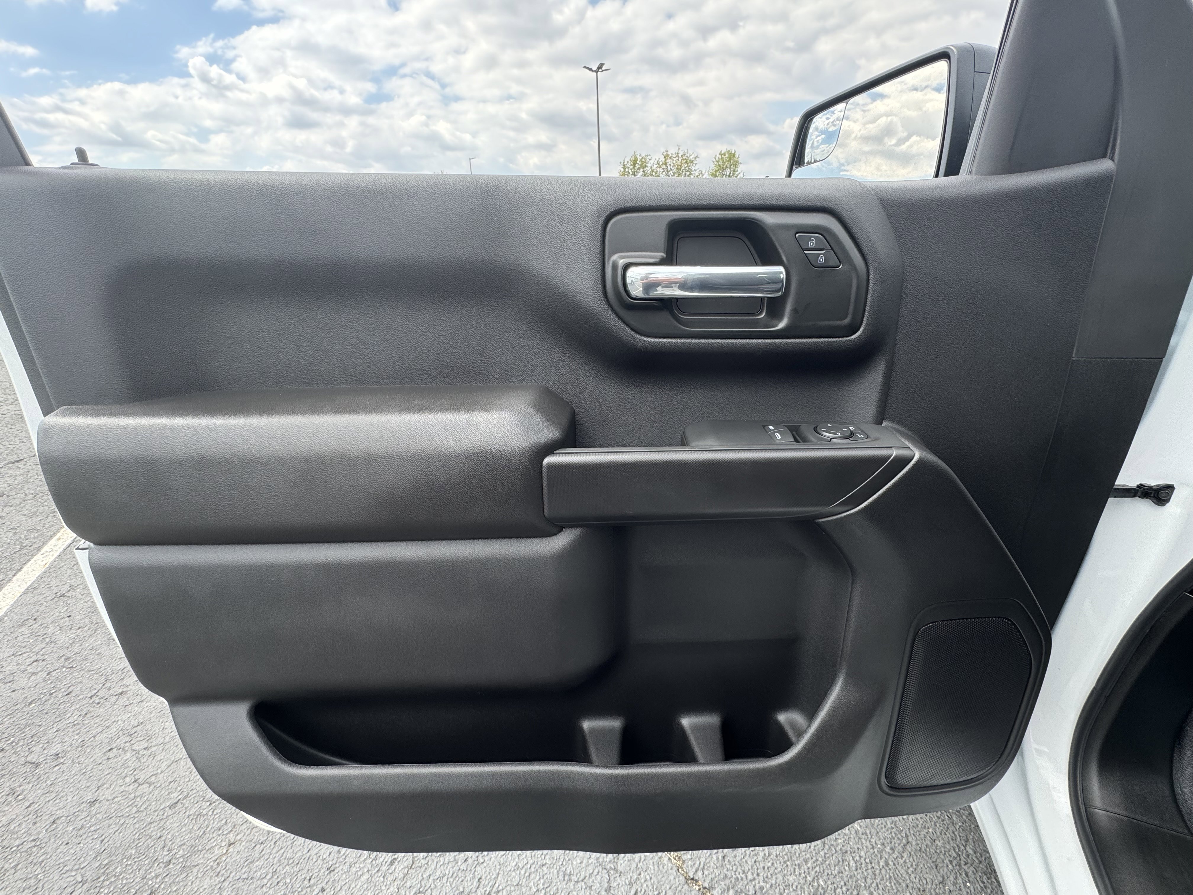 Used 2026 Chevrolet Silverado 1500 W/T image 12