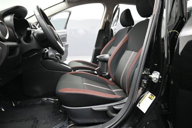 Used 2024 Nissan Versa SR FWD image 17