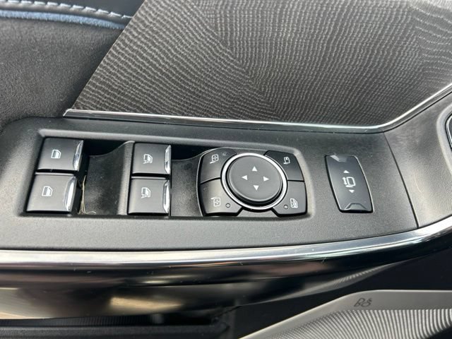 Used 2025 Ford F350 Platinum w/ FX4 Off-Road Package AWD/4WD image 38