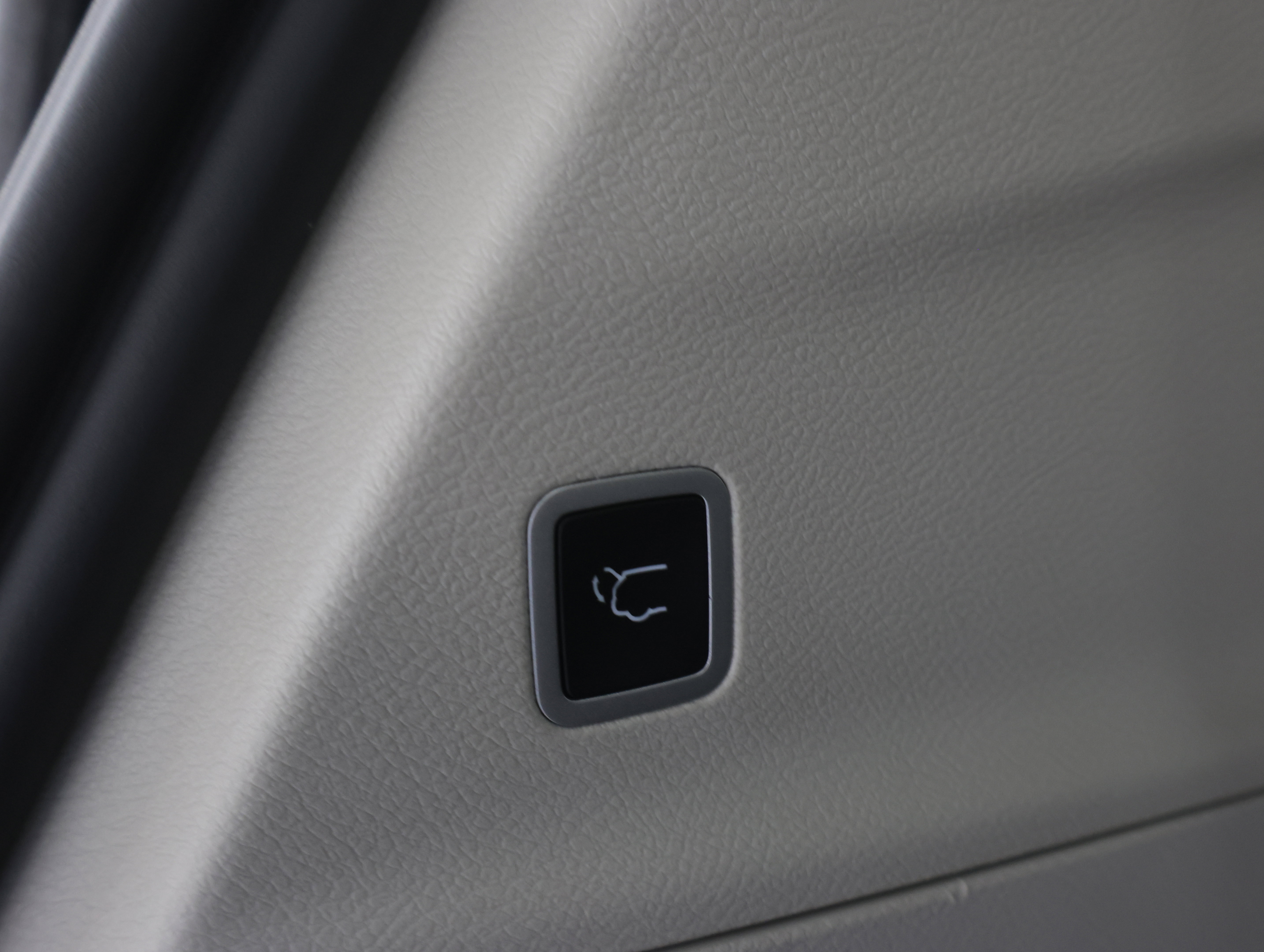 Used 2024 Chrysler Pacifica Touring-L FWD image 29