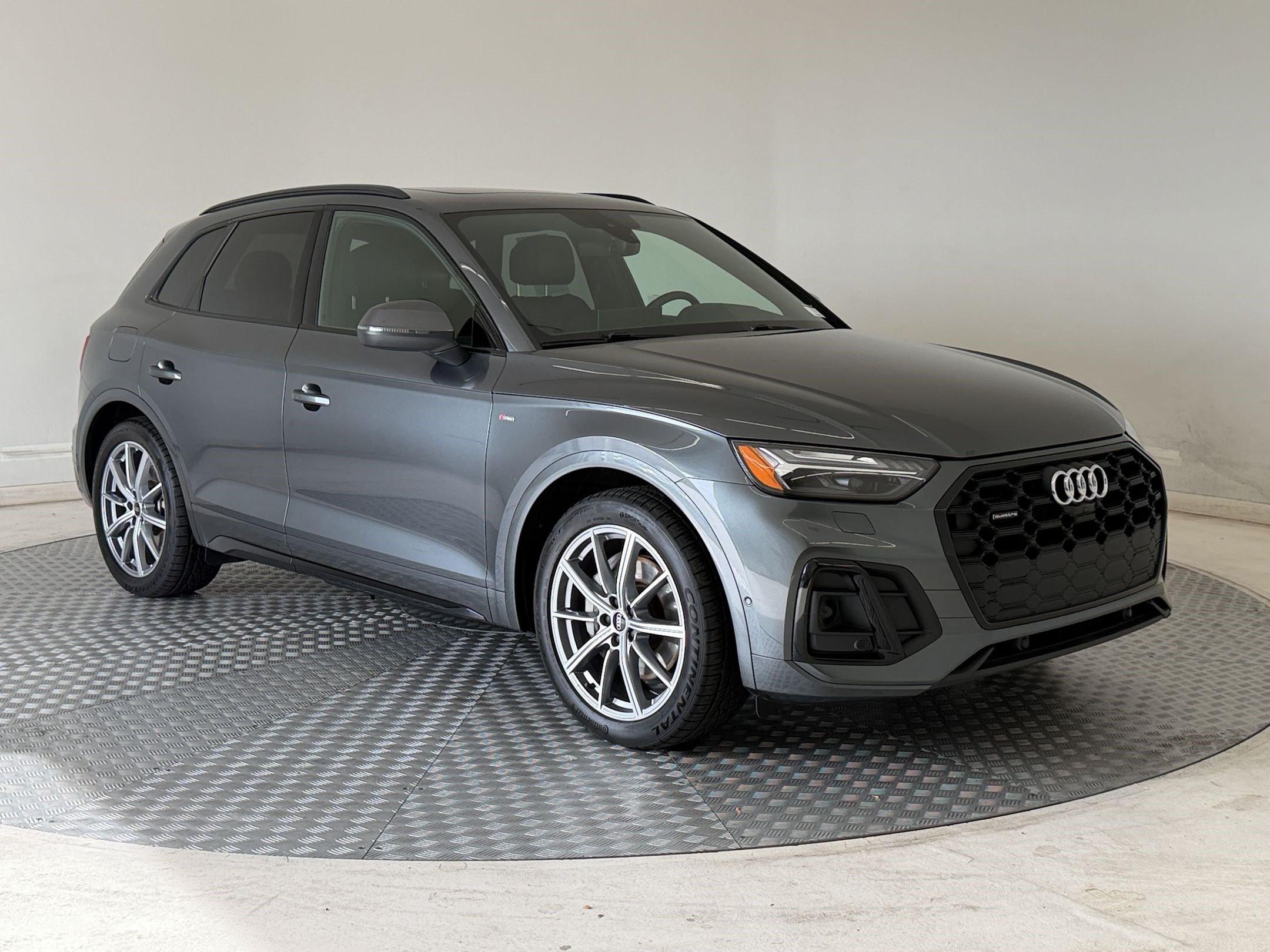 Used 2023 Audi Q5 e Prestige w/ Prestige Package AWD/4WD image 7