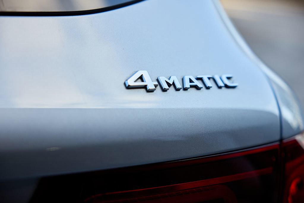 Used 2022 Mercedes-Benz GLC 300 4MATIC image 11