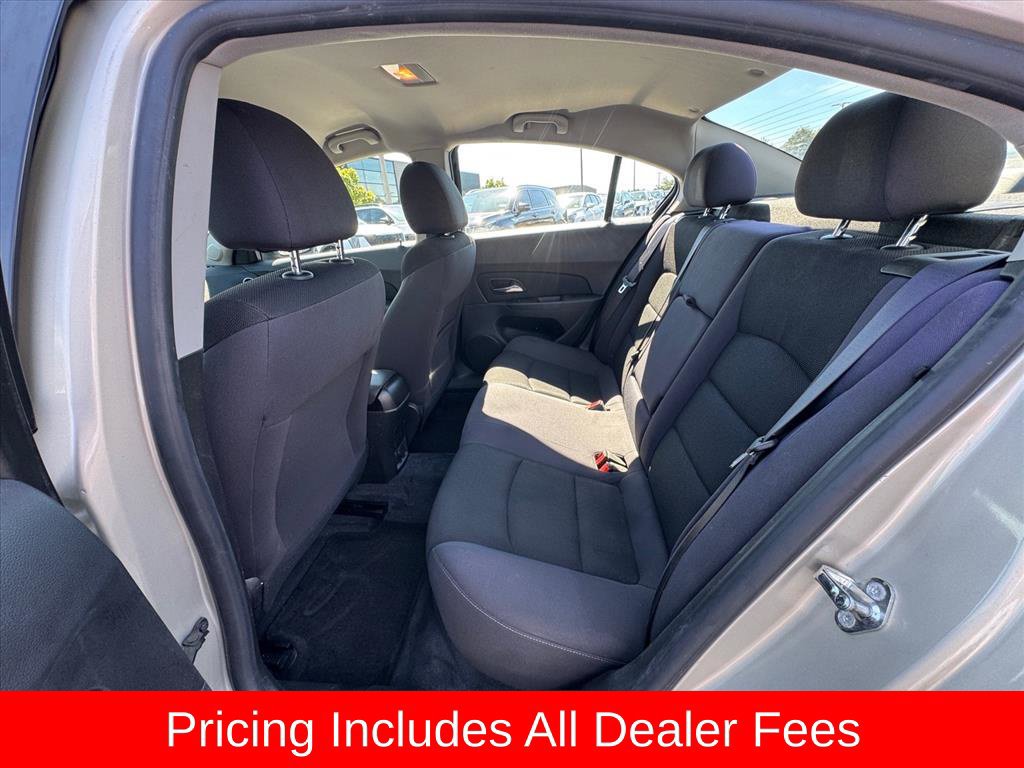Used 2015 Chevrolet Cruze LT FWD image 11