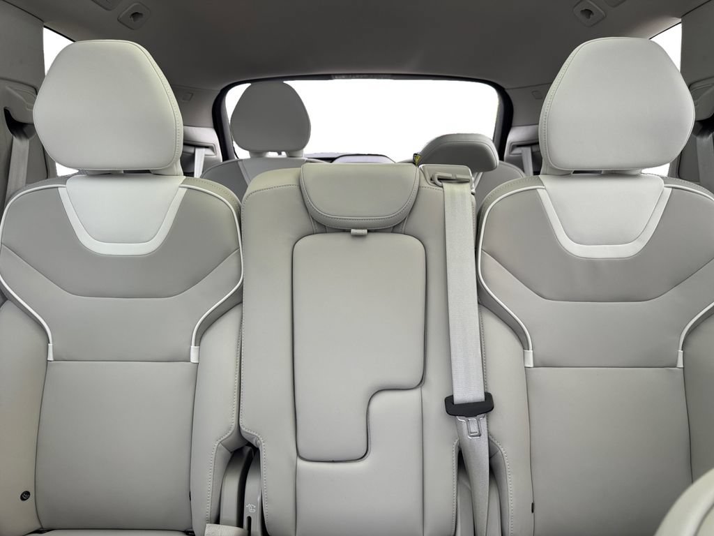 New 2026 Volvo EX90 Plus AWD/4WD image 24