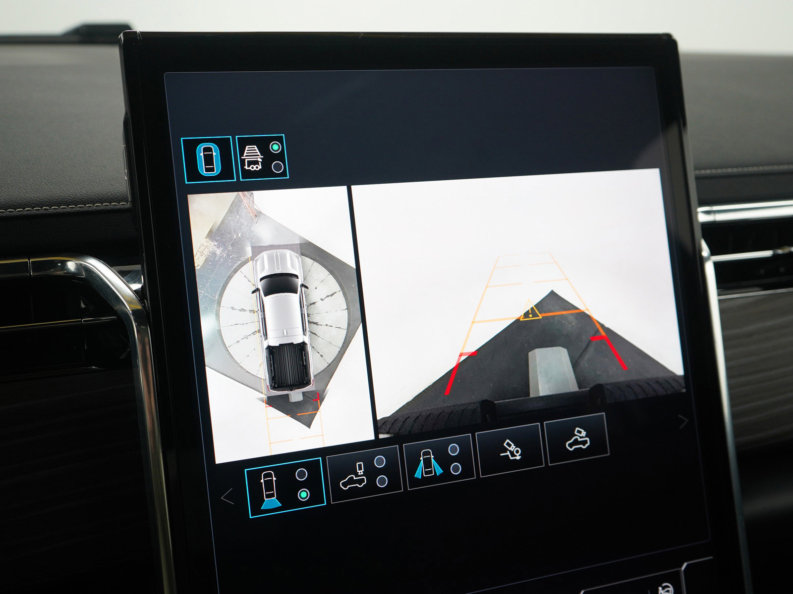 Used 2024 GMC Sierra EV Denali image 28