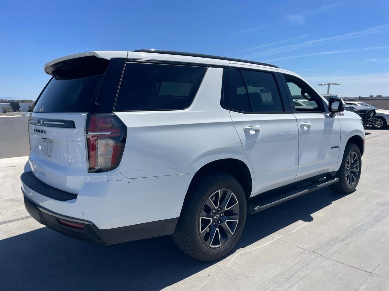 Used 2022 Chevrolet Tahoe Z71 w/ Luxury Package image 2