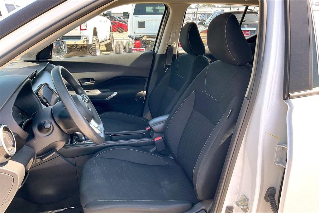 Used 2024 Nissan Kicks SV image 18