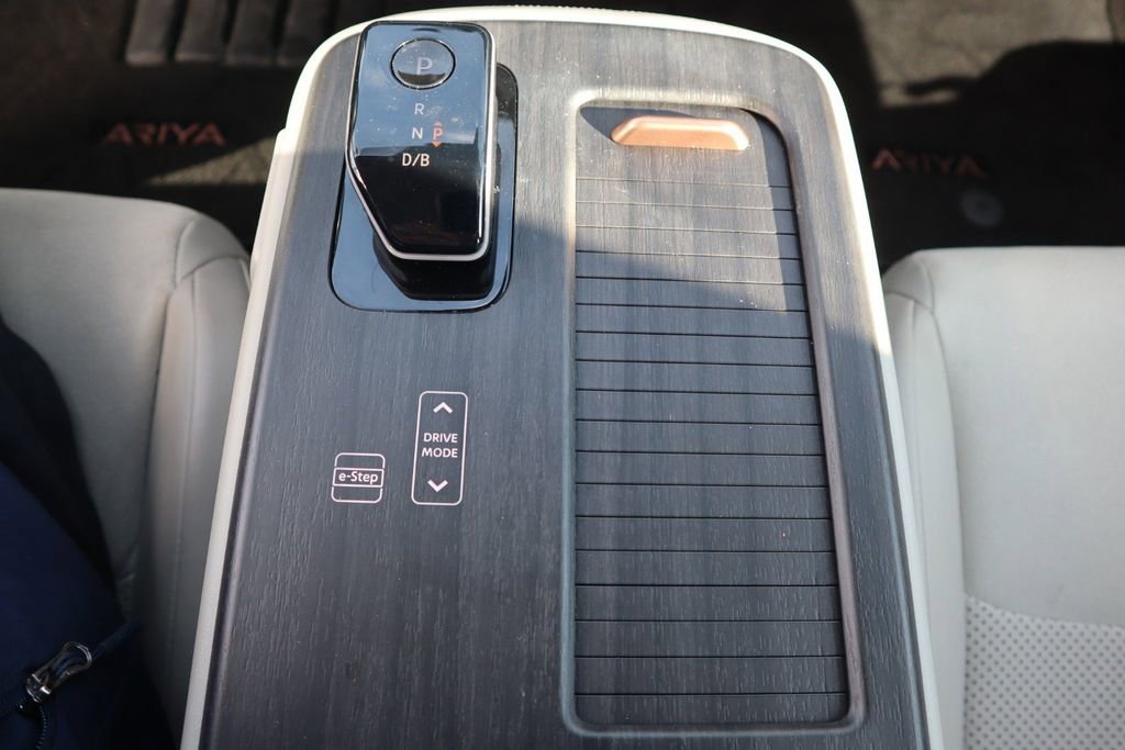 Certified 2024 Nissan Ariya FWD image 24