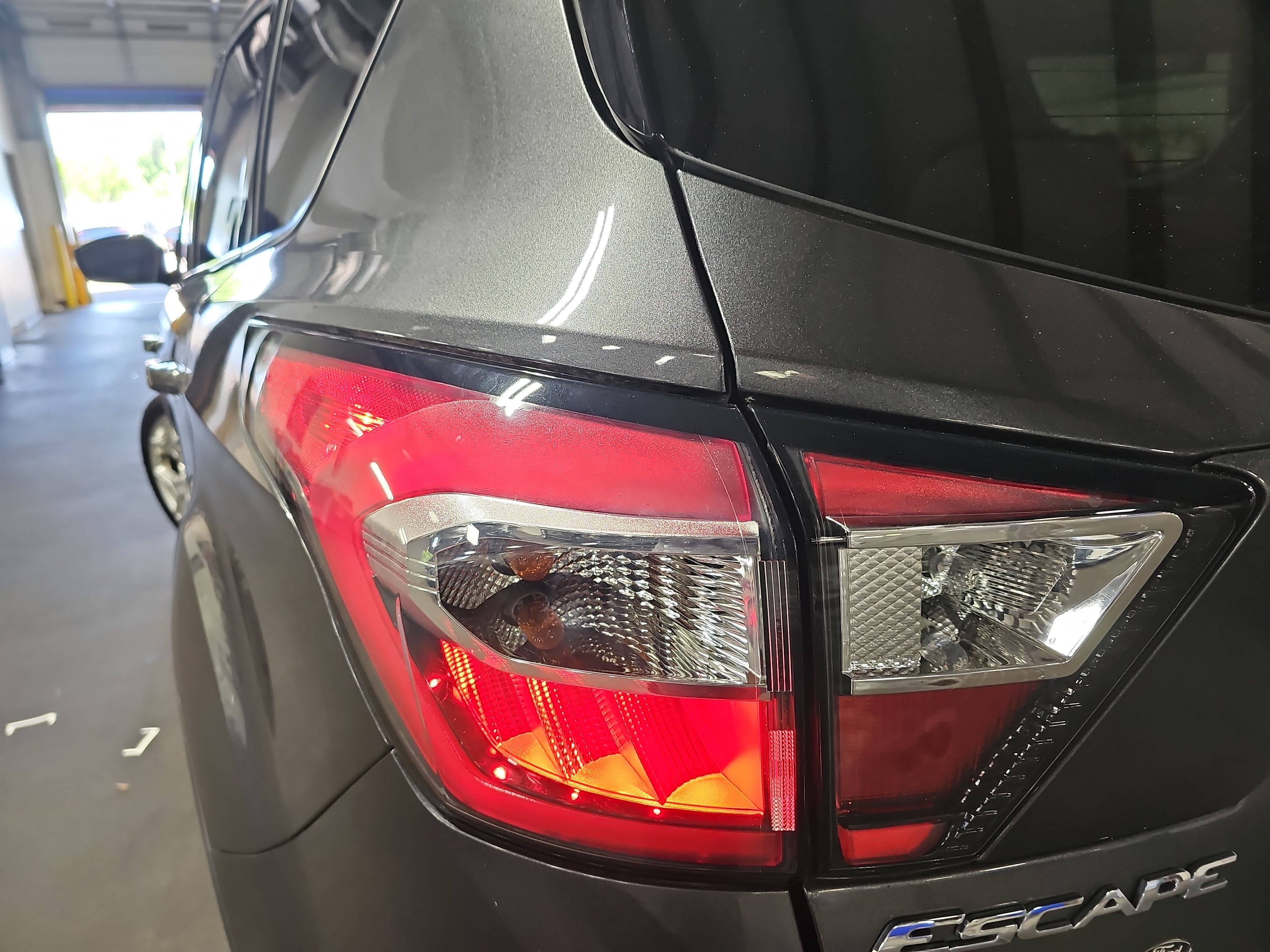 Used 2018 Ford Escape Titanium w/ Ford Safe & Smart Package AWD/4WD image 36