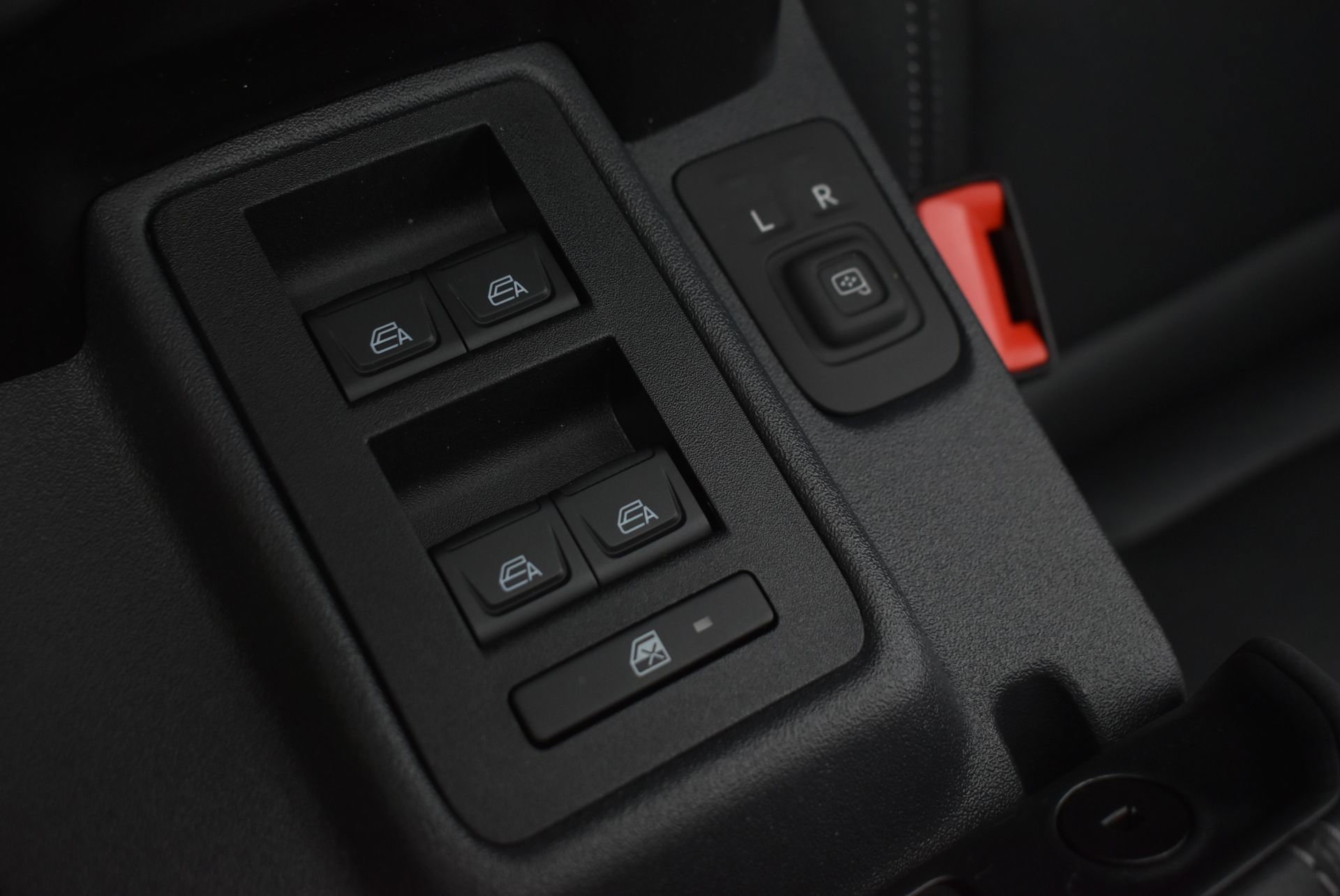 New 2025 Ford Bronco Badlands image 24