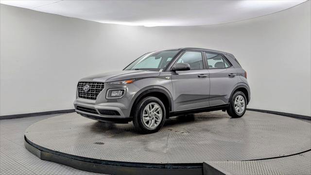 Used 2021 Hyundai Venue SE w/ Cargo Package image 2
