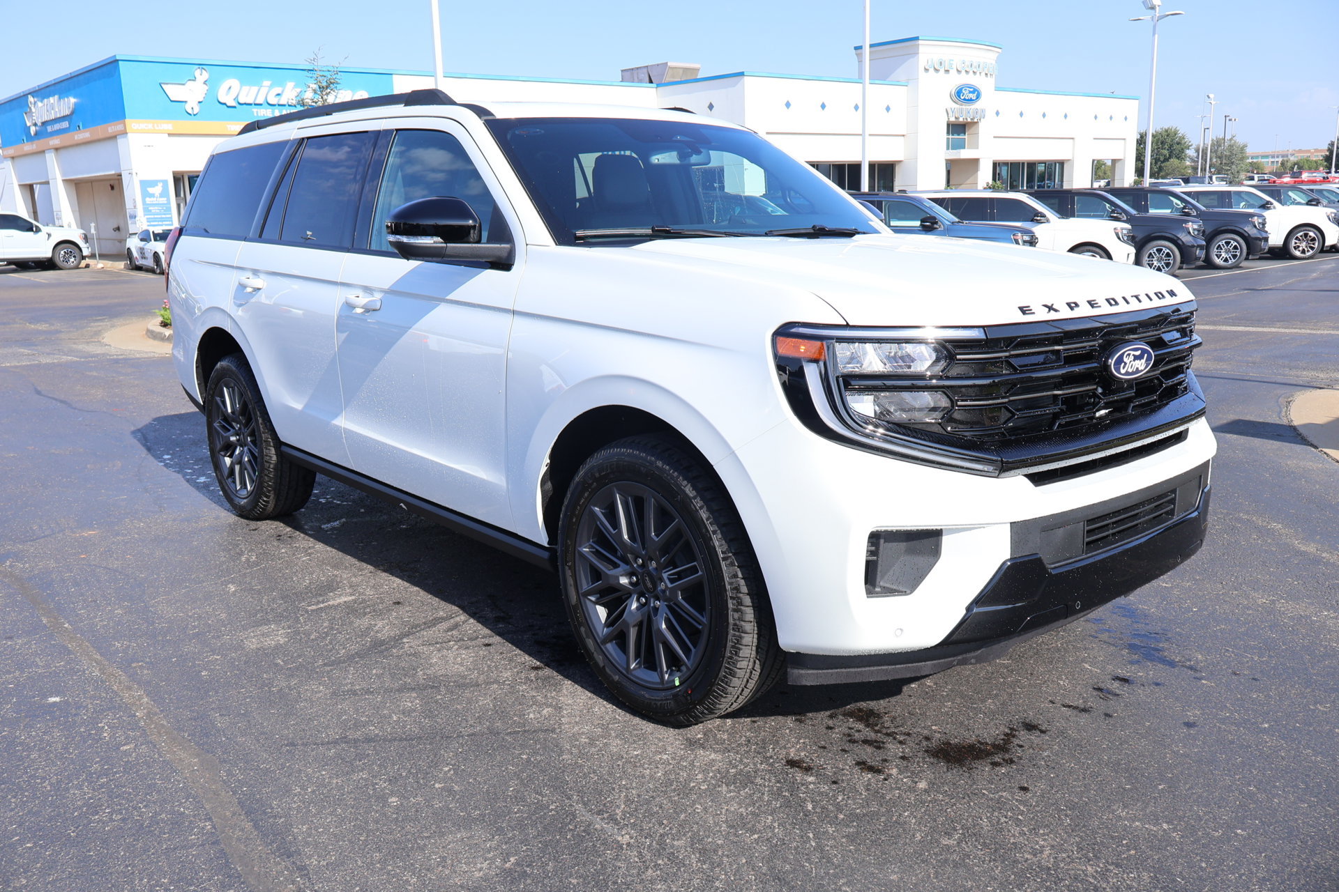 New 2027 Ford Expedition Platinum w/ Stealth Appearance Package