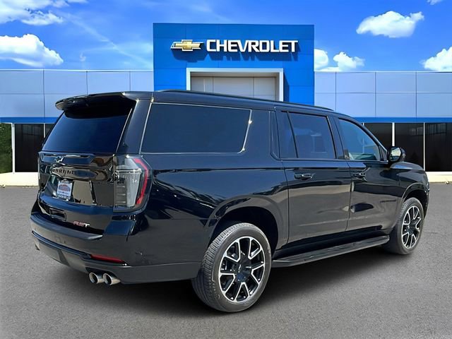Used 2025 Chevrolet Suburban RST w/ Comfort Package AWD/4WD image 3