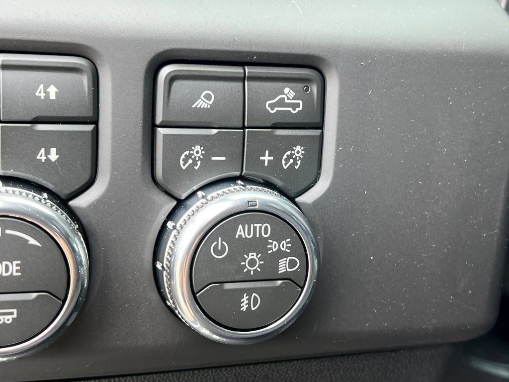 New 2026 GMC Sierra 2500 AT4 w/ AT4 Premium Plus Package AWD/4WD image 28