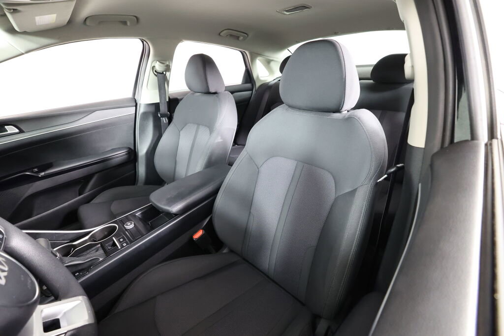 Used 2023 Kia K5 LXS FWD image 11