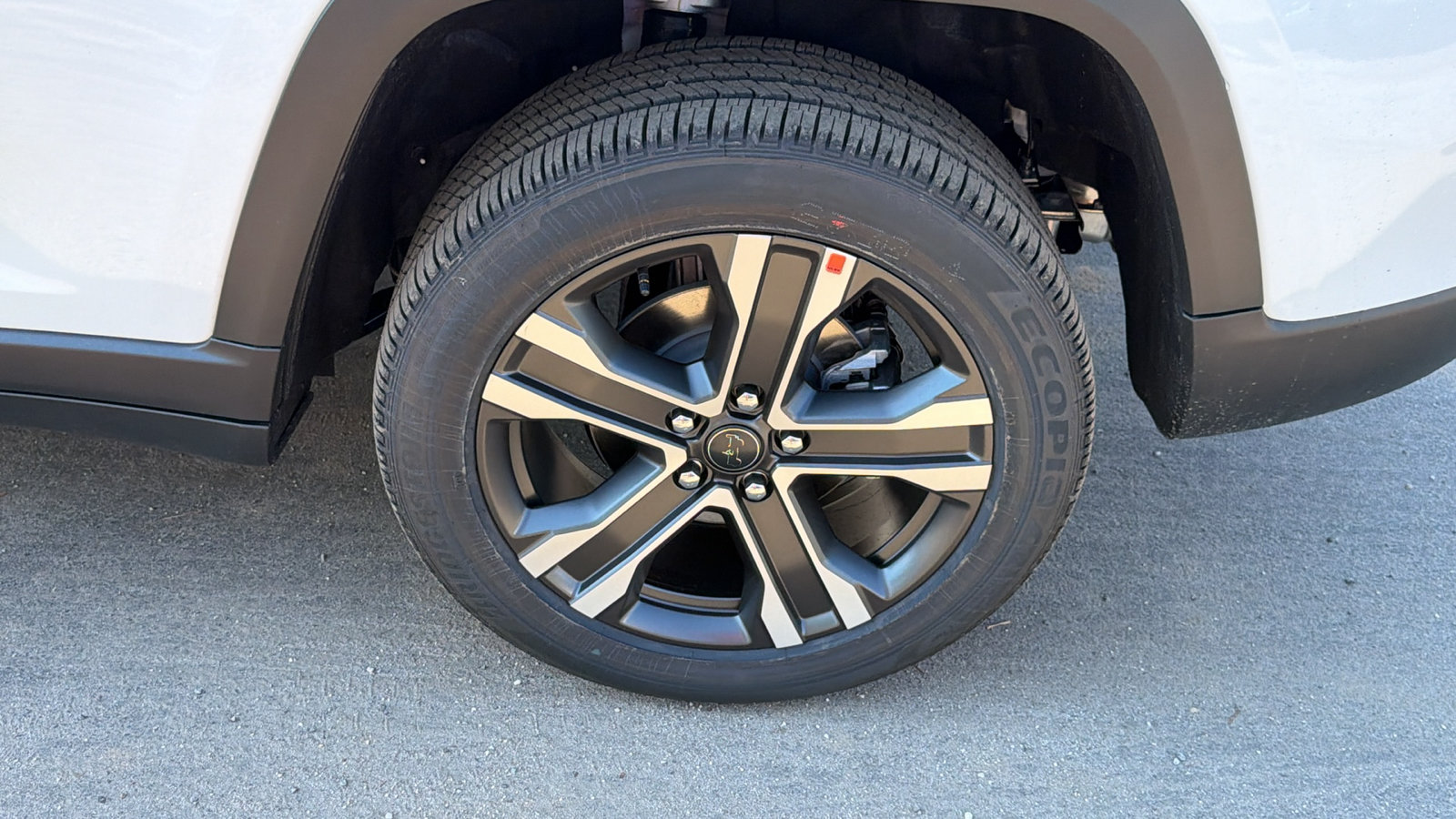 New 2027 Jeep Grand Cherokee Laredo X AWD/4WD image 12