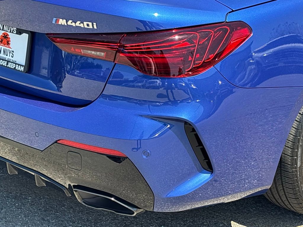 Used 2025 BMW M440i Convertible image 6