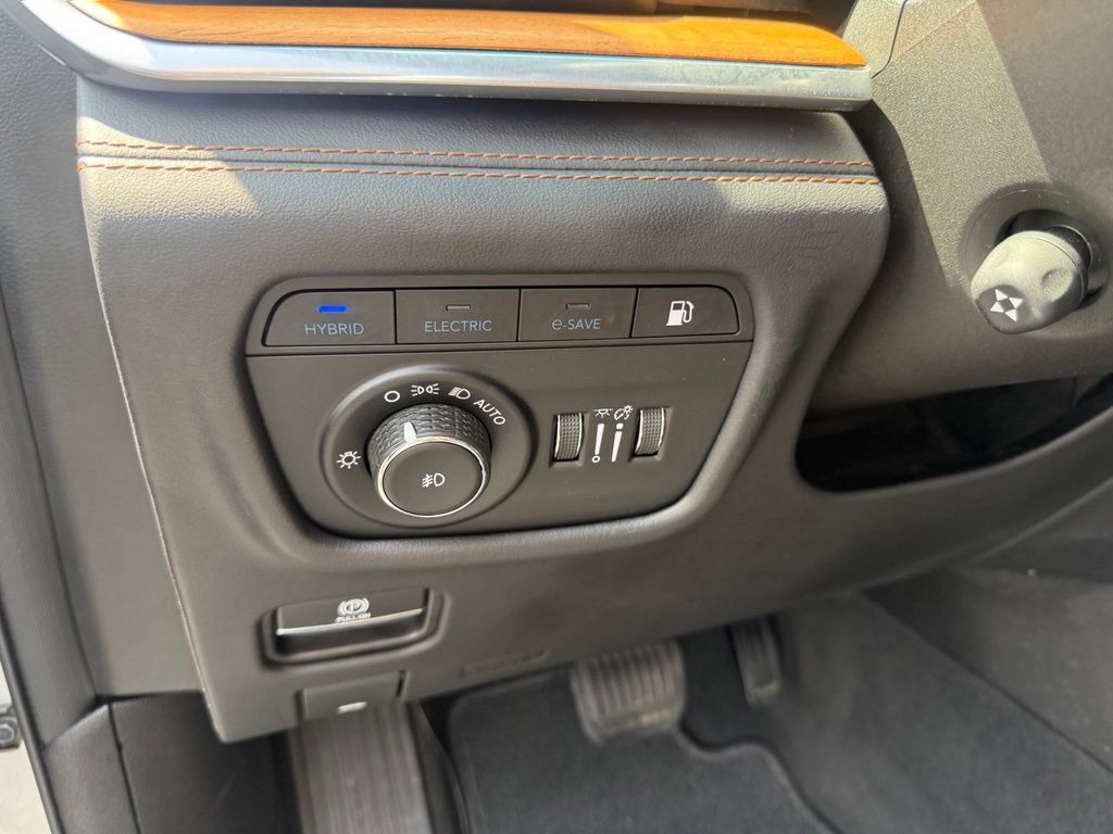 Used 2023 Jeep Grand Cherokee Summit AWD/4WD image 17