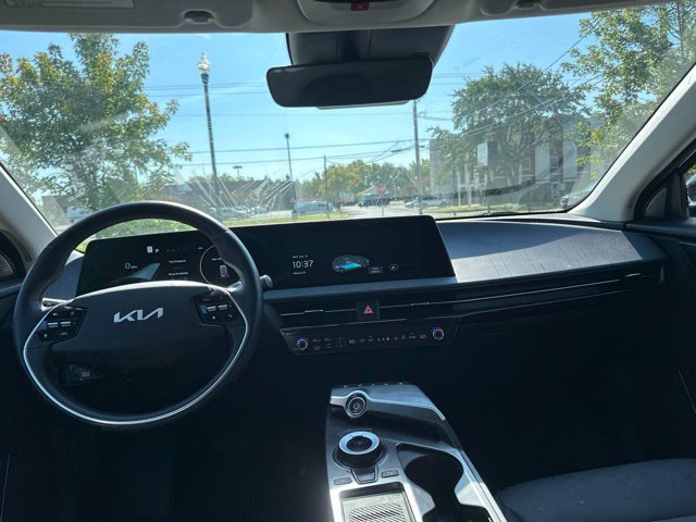 Used 2022 Kia EV6 Wind w/ Wind Technology Package AWD/4WD image 3