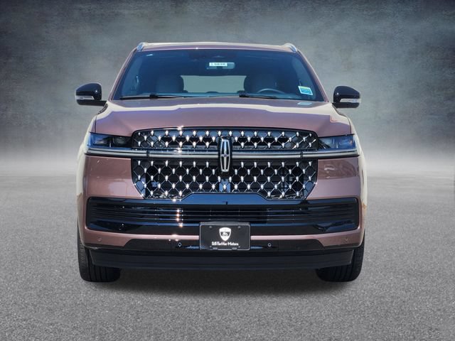 New 2027 Lincoln Navigator Black Label AWD/4WD image 2