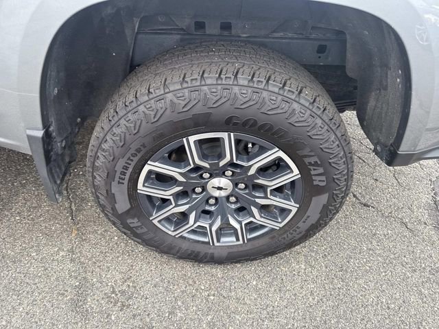 Used 2024 Chevrolet Colorado Z71 w/ Z71 Convenience Package 2 image 12