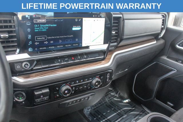 Used 2025 Chevrolet Silverado 3500 LT w/ Convenience Package image 18