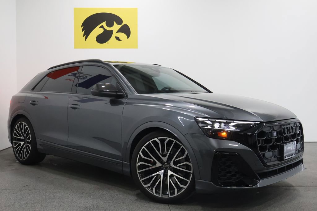 Used 2025 Audi SQ8 Prestige w/ Prestige Package image 2