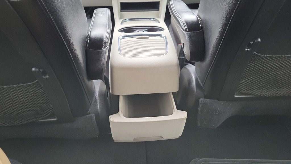 Used 2019 Dodge Grand Caravan SXT w/ Rear Park Assist Package image 25