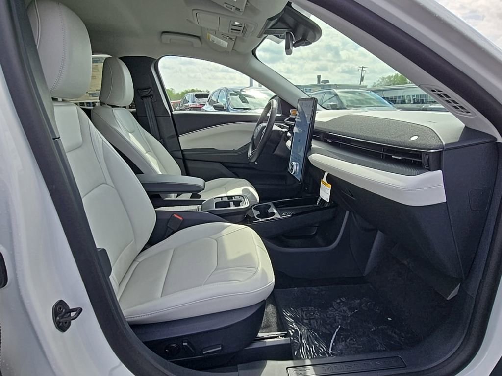 New 2026 Ford Mustang Mach-E Premium image 48