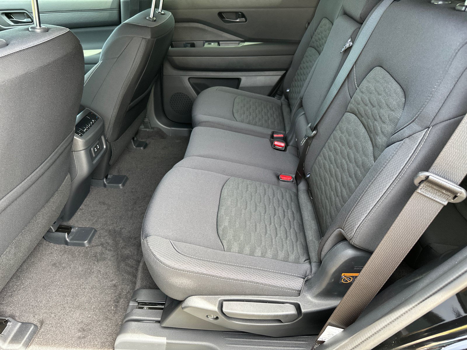 New 2026 Nissan Pathfinder SV w/ SV Premium Package FWD image 20