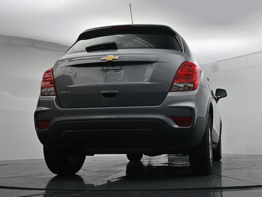 Used 2020 Chevrolet Trax LS FWD image 21