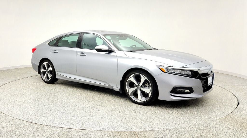 Used 2018 Honda Accord Touring image 3