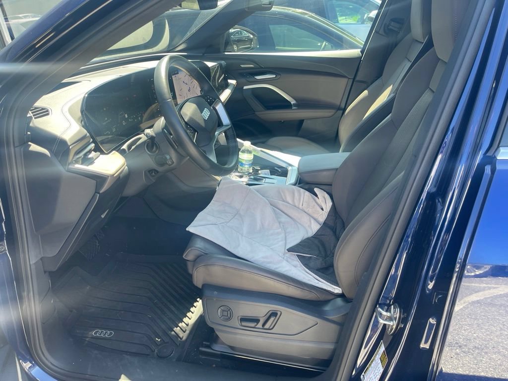 Used 2025 Audi Q5 Premium Plus w/ Premium Plus AWD/4WD image 10